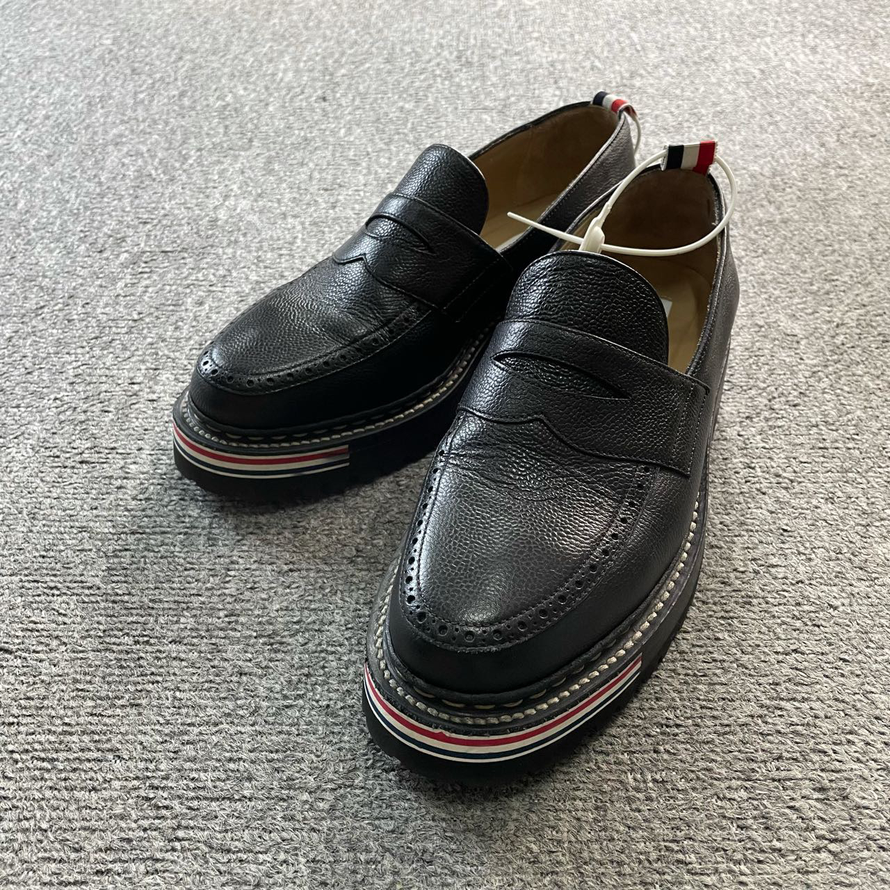 95新 THOMBROWNE 黑色荔枝纹厚底德比皮鞋 44码/95新/无配件