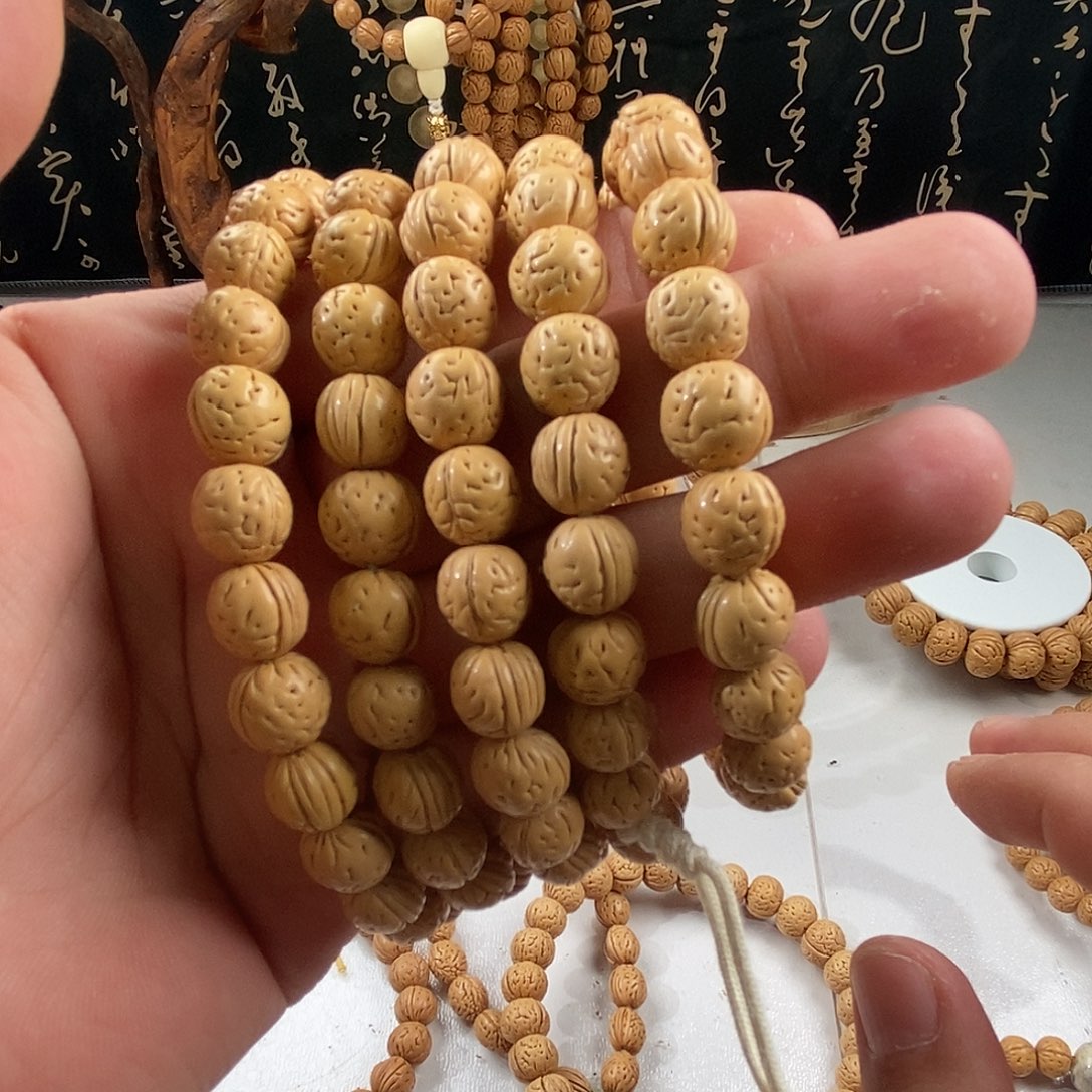 满***红吊坠桃核66666666666666