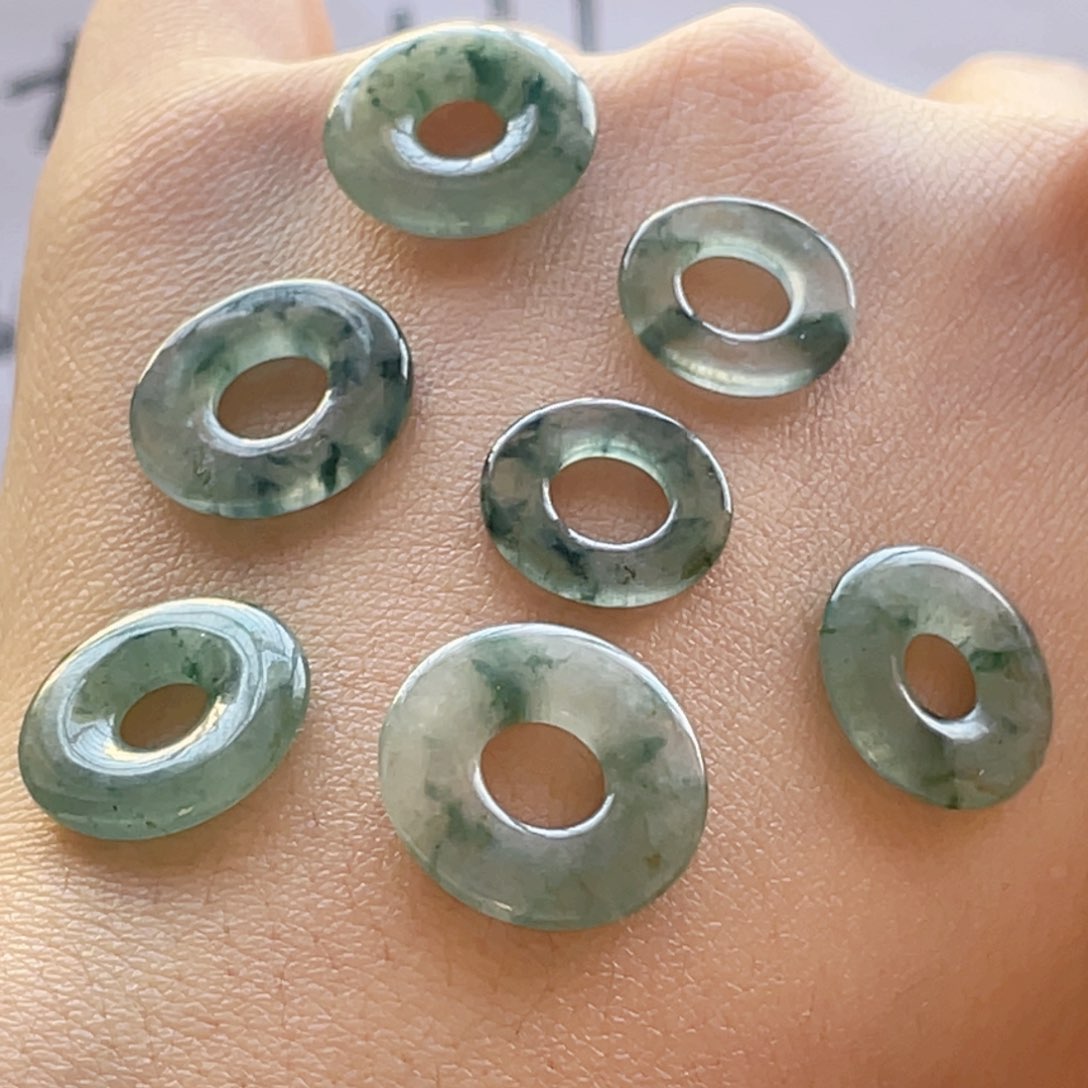 翡翠颈饰未镶嵌一手福利