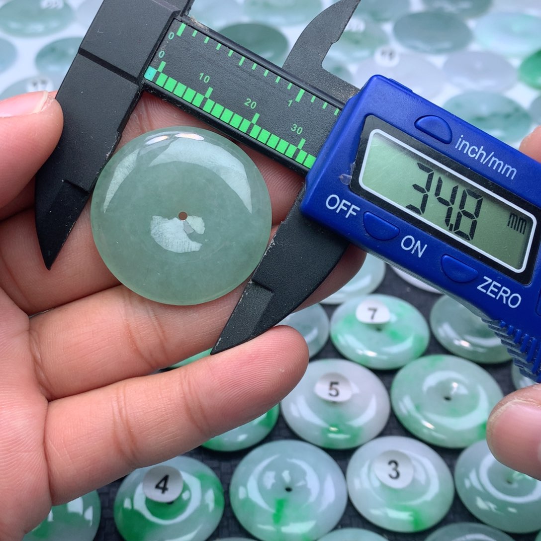 翡翠颈饰未镶嵌缅甸天然A货翡翠