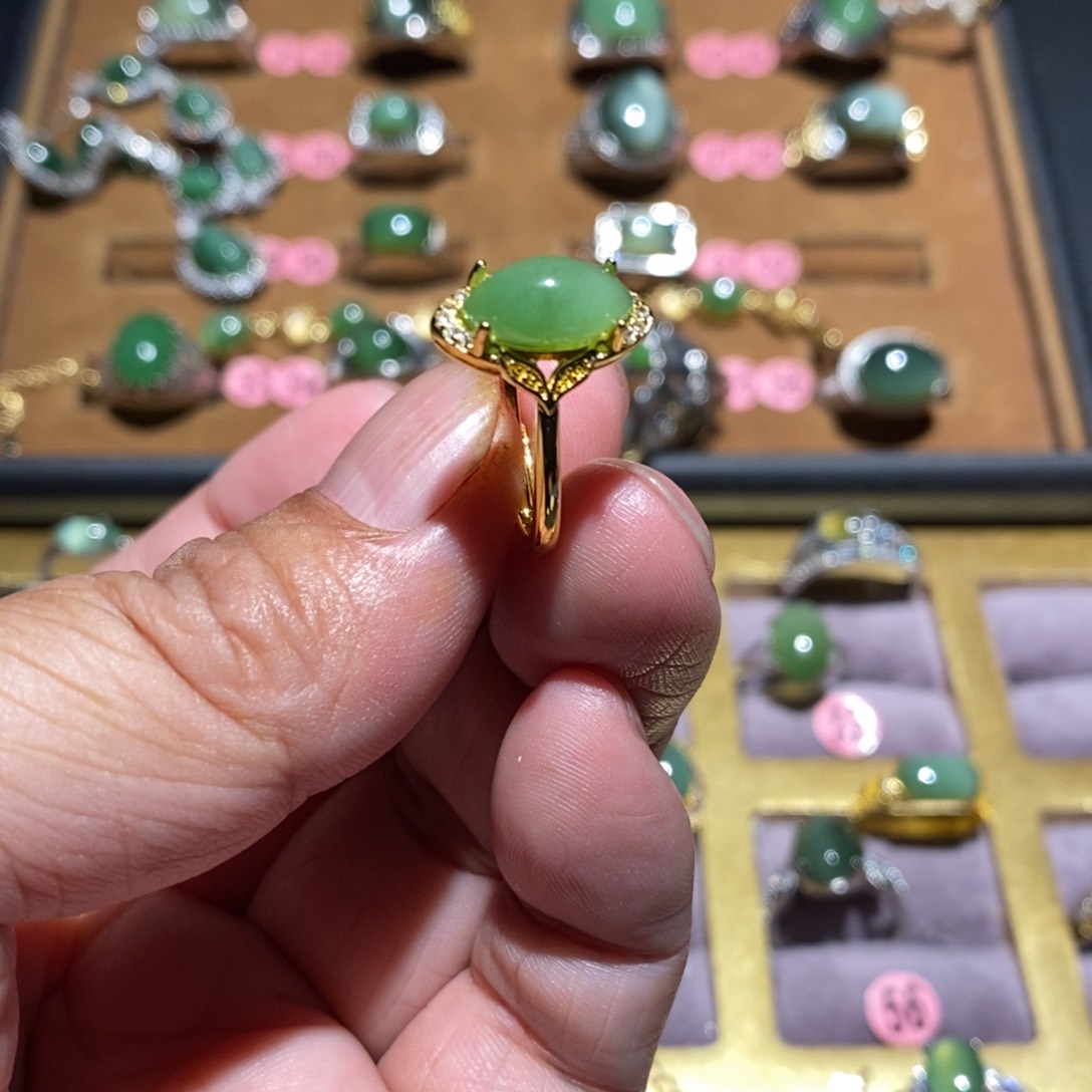 和田玉（碧玉）戒指未镶嵌