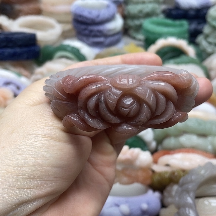 未镶嵌手镯石英岩玉