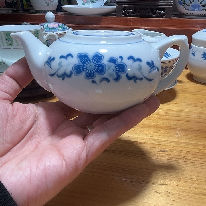 日用远***庄釉下五彩官窑瓷器