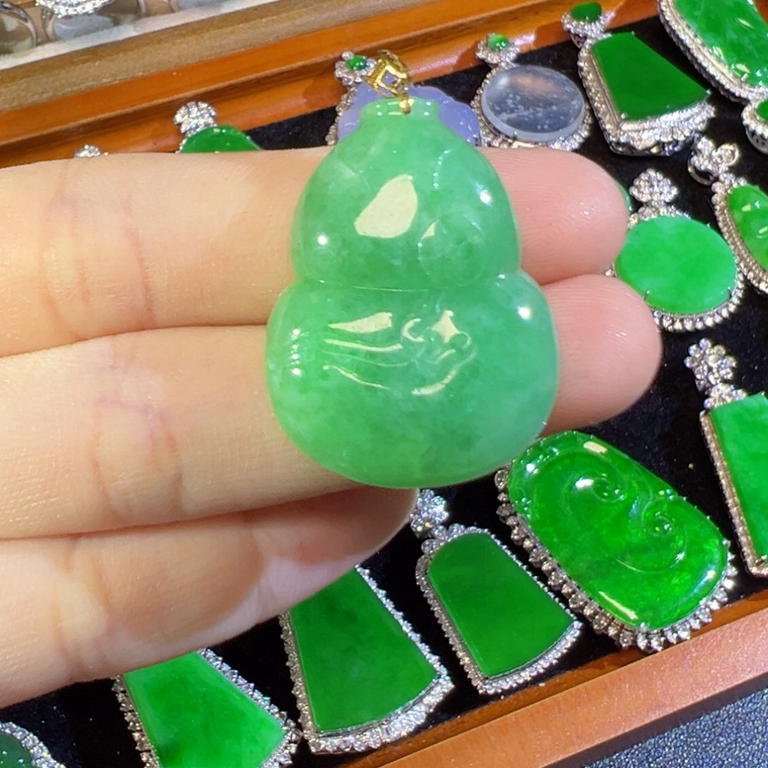 翡翠18K金镶嵌吊坠(不含链)