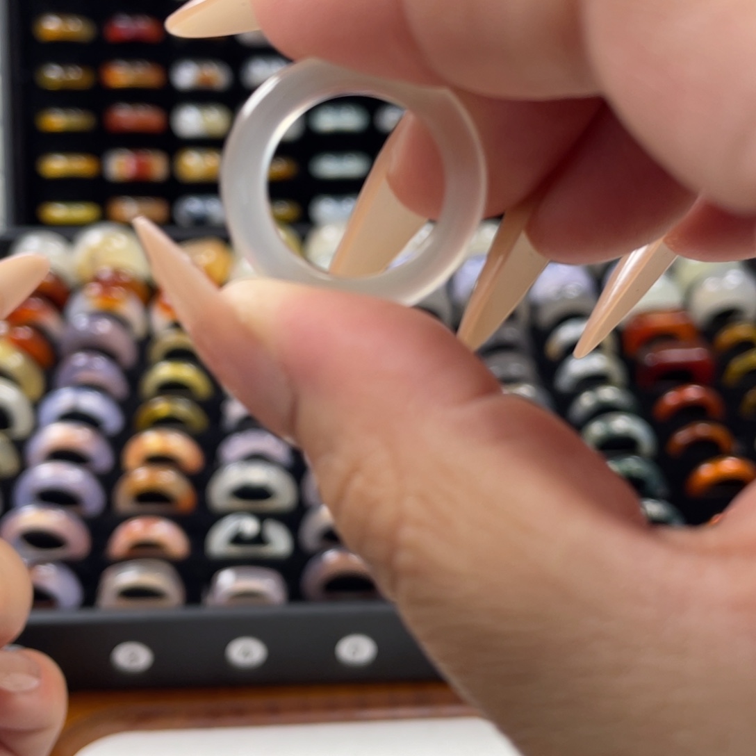 棣***.玛瑙/玉髓未镶嵌戒指