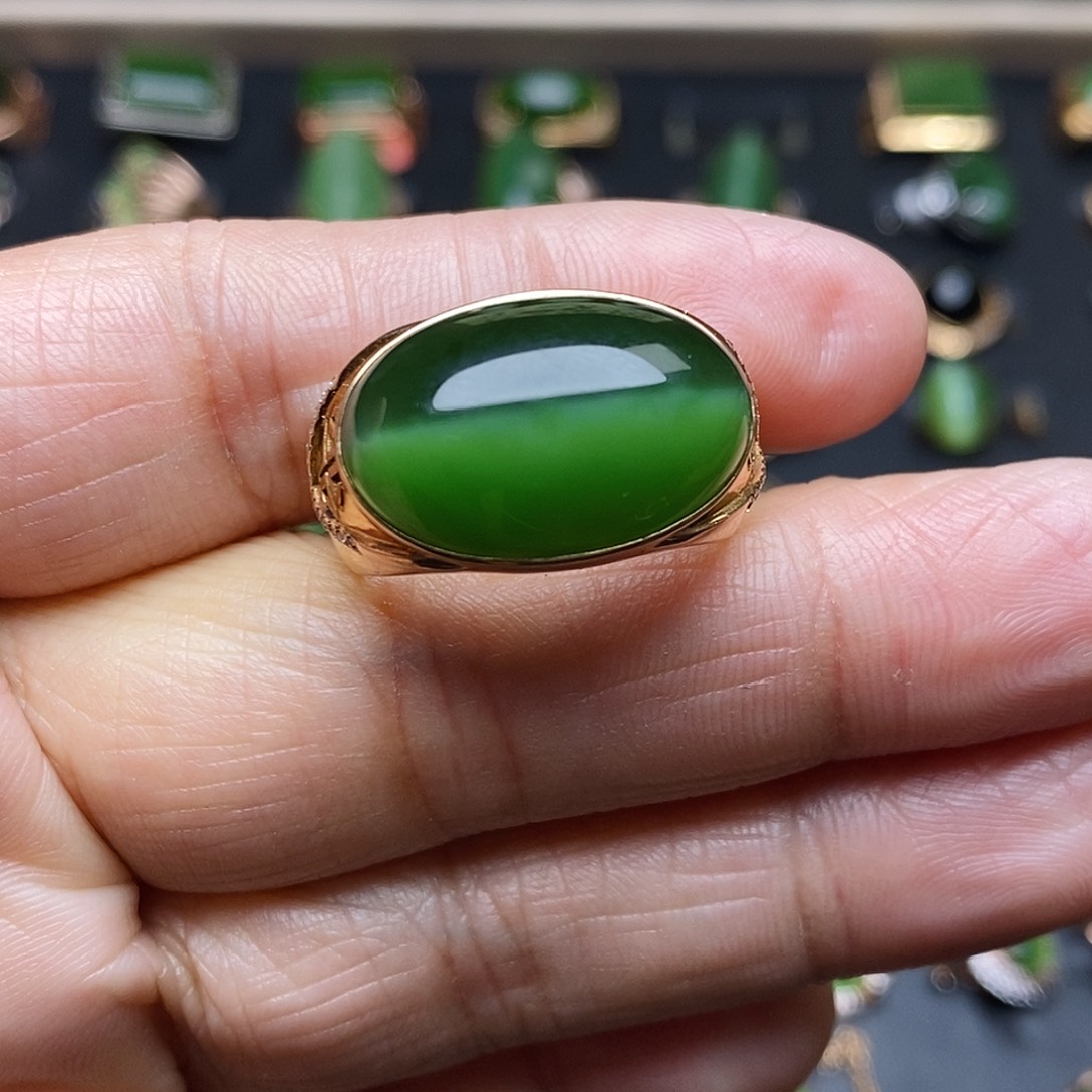 和田玉（碧玉）戒指18K金镶嵌端*