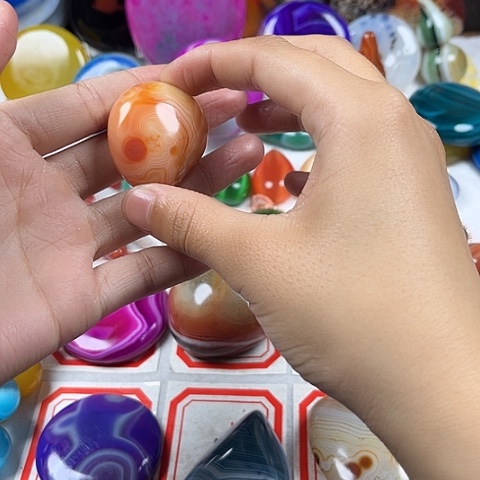 玛瑙/玉髓颈饰未镶嵌