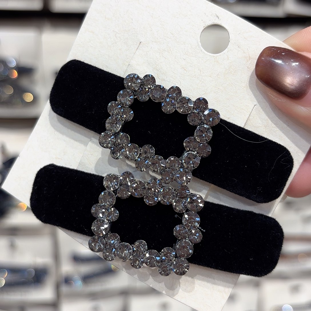 皮质铁合金黑色拜拜