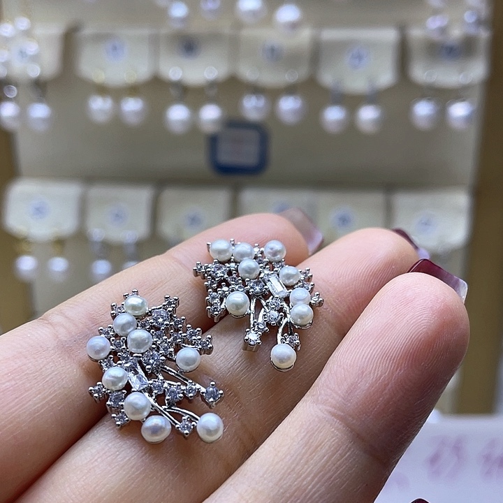 银S925镶嵌淡水珍珠耳饰