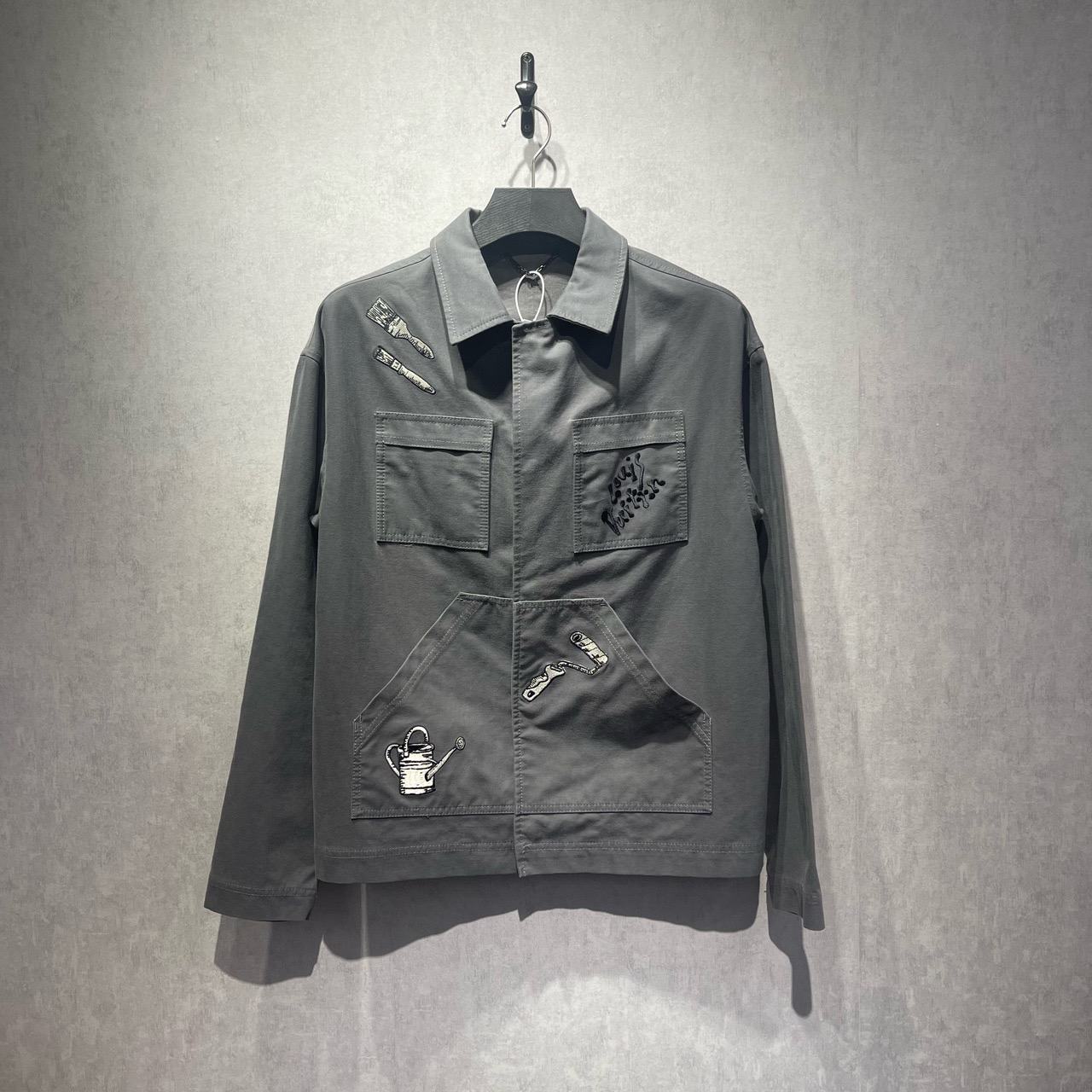99新 LouisVuitton/路易威登 工具刺绣图案工装夹克/46码DY213156