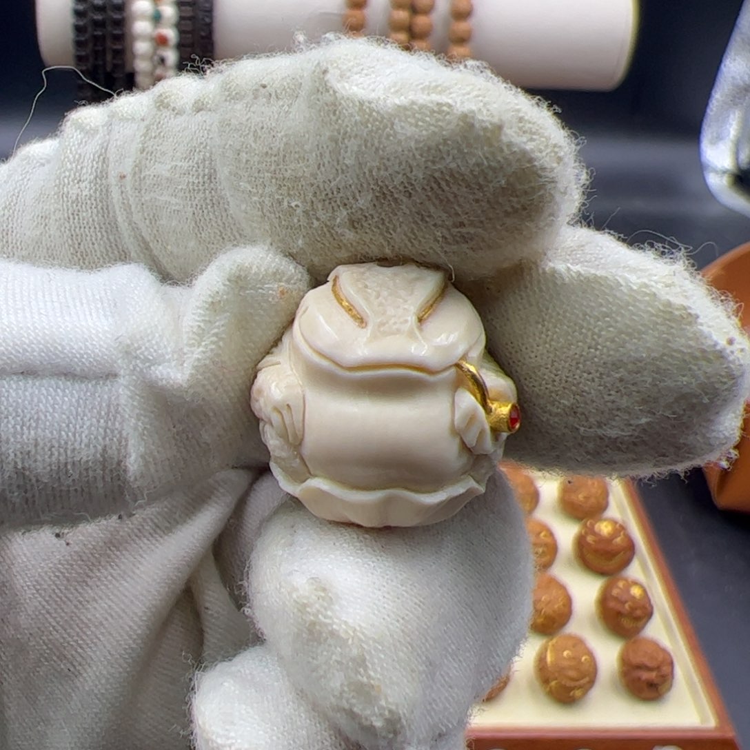 猴头核桃吊坠文泰