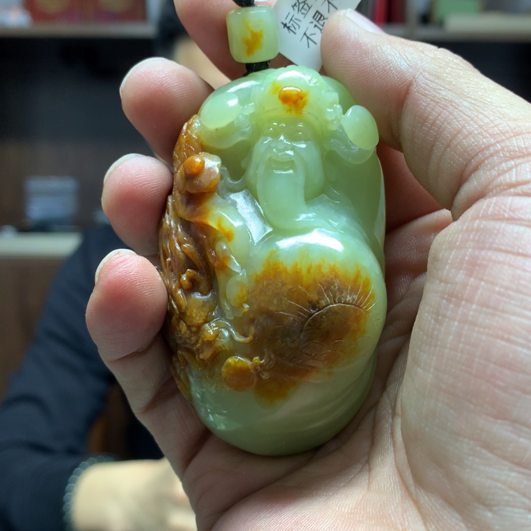 岫岩河磨玉（透闪石质玉）颈饰未镶嵌