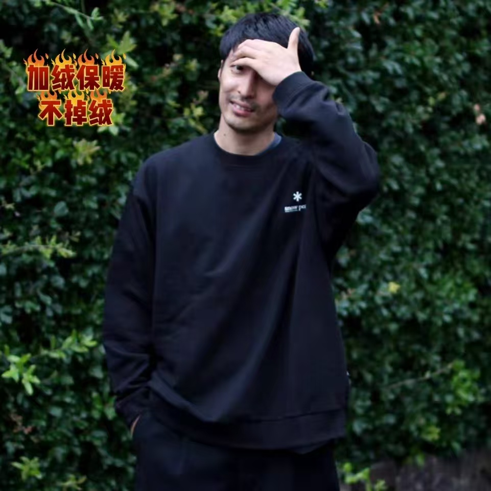 W7樱花国尾货秋冬涤棉加绒加厚保暖透气运动休闲圆领刺绣标卫衣