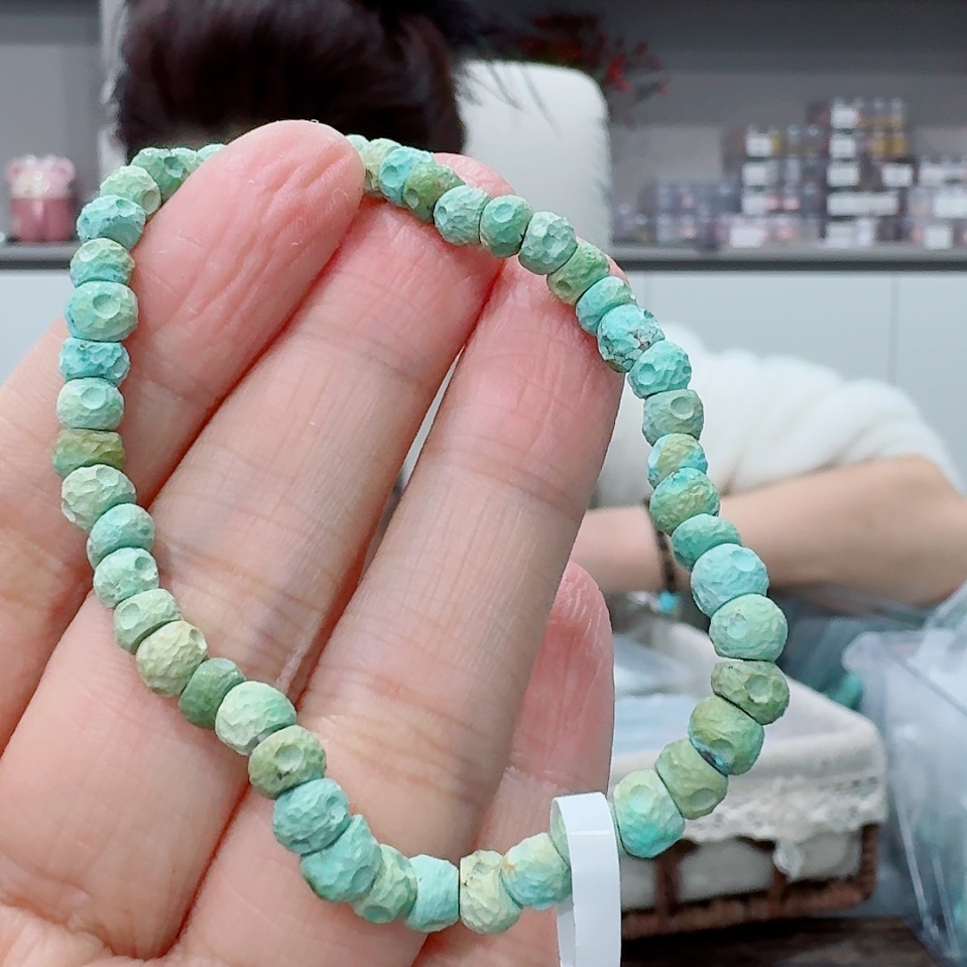 未镶嵌绿松石珠宝奇石