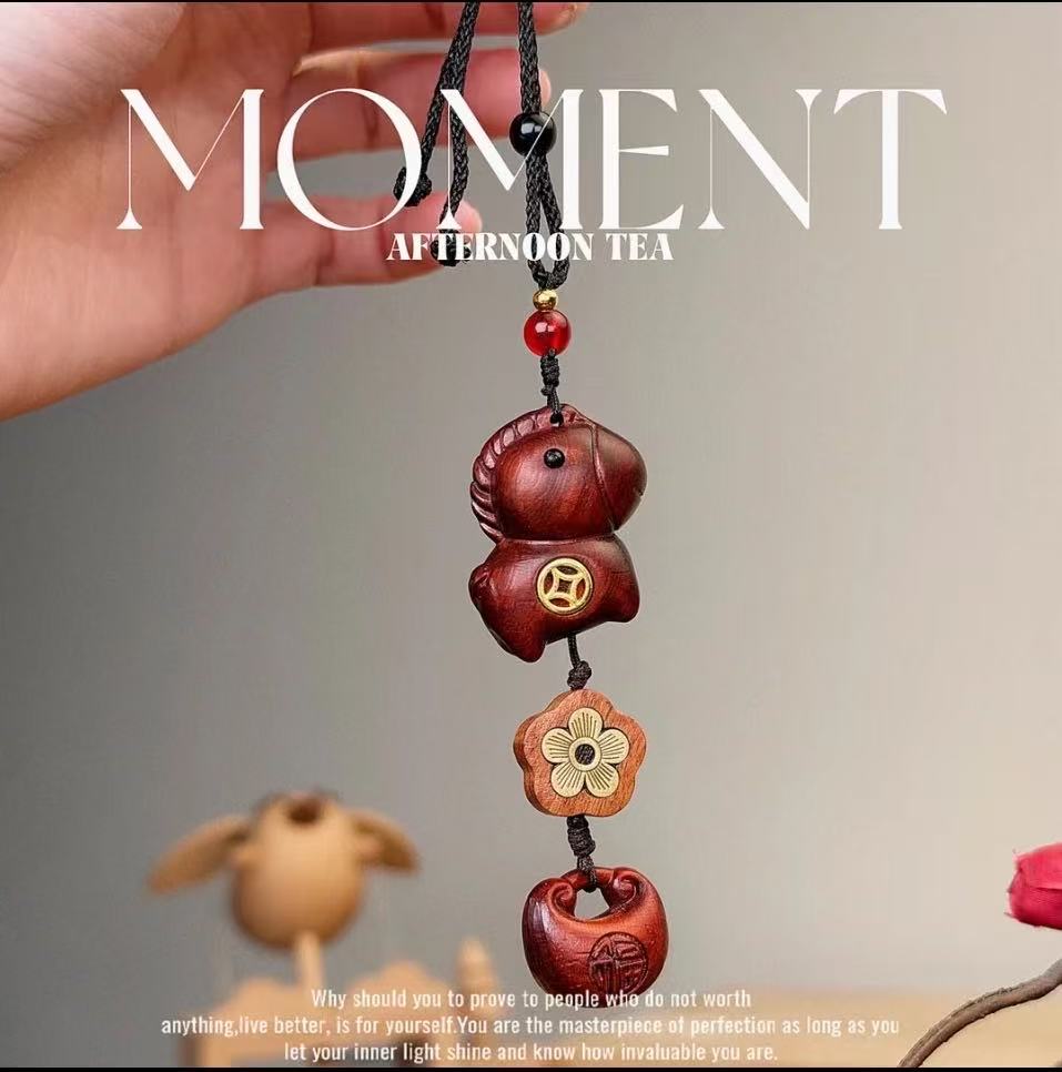 【新款】2026紫檀木工艺马上有钱花挂饰毛衣链挂饰情侣礼物