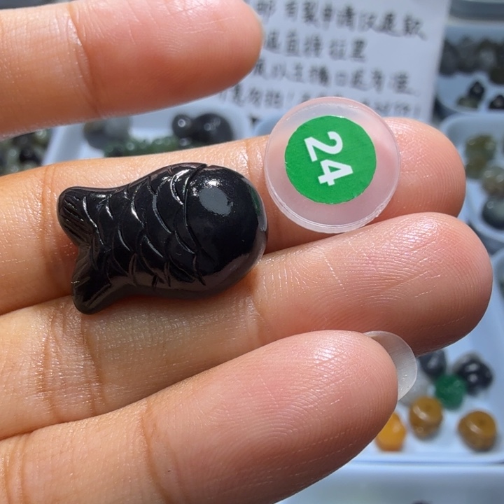 和田玉未镶嵌珠宝半成品