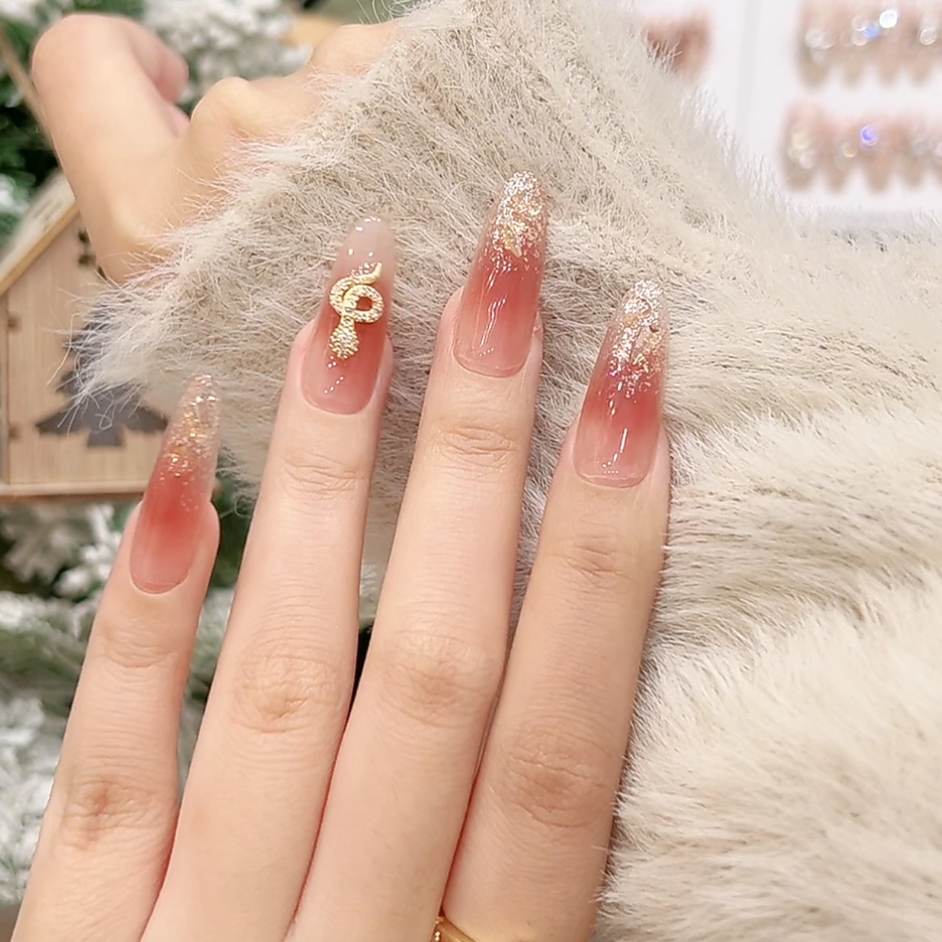 【琉璃】2025蛇来运转纯手工爆闪显白腮红镶钻气质纯欲美甲穿戴甲新