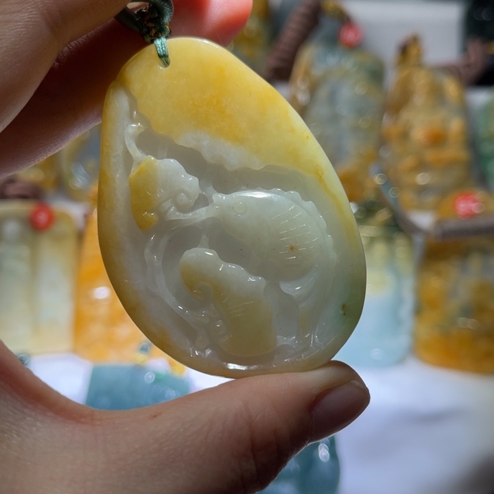 吊坠(不含链)未镶嵌翡翠