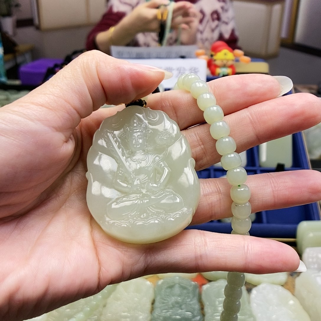 和田玉颈饰未镶嵌阳*