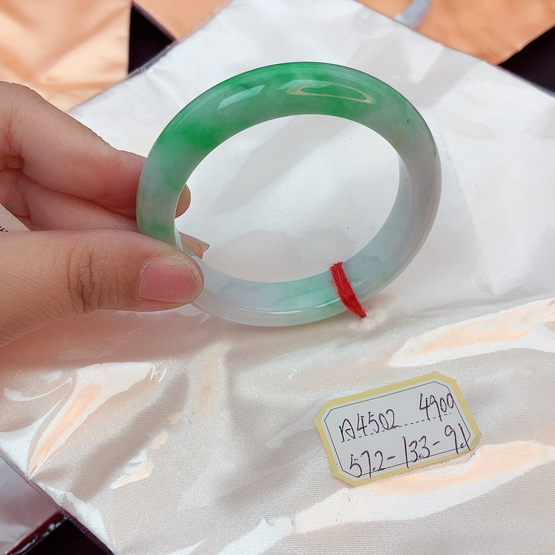 翡翠手镯未镶嵌天然缅甸翡翠A货