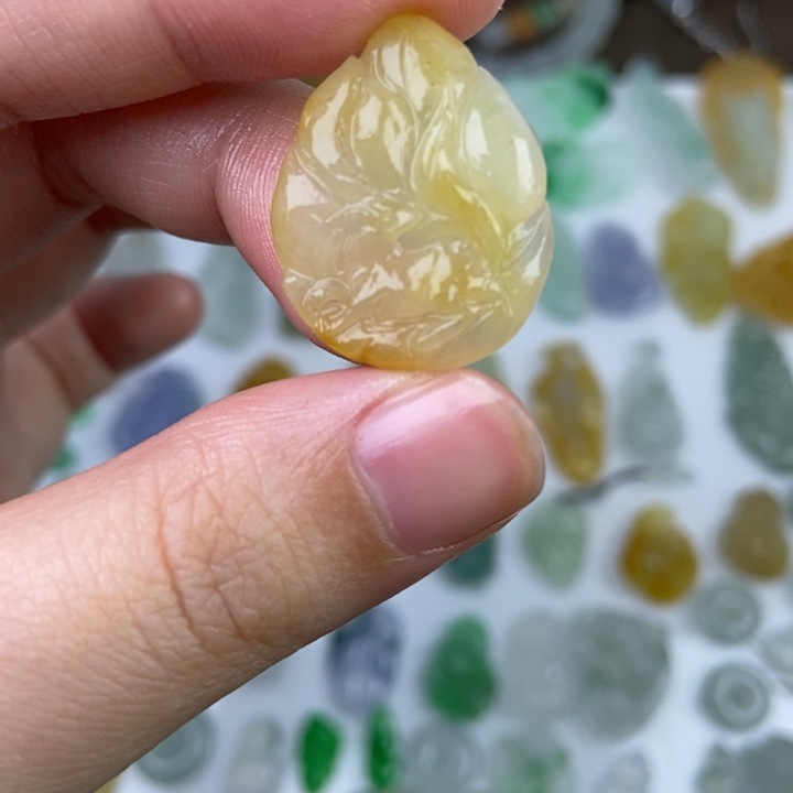 定制翡翠未镶嵌九尾