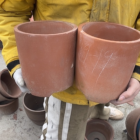 紫砂中国宜兴紫砂花盆，