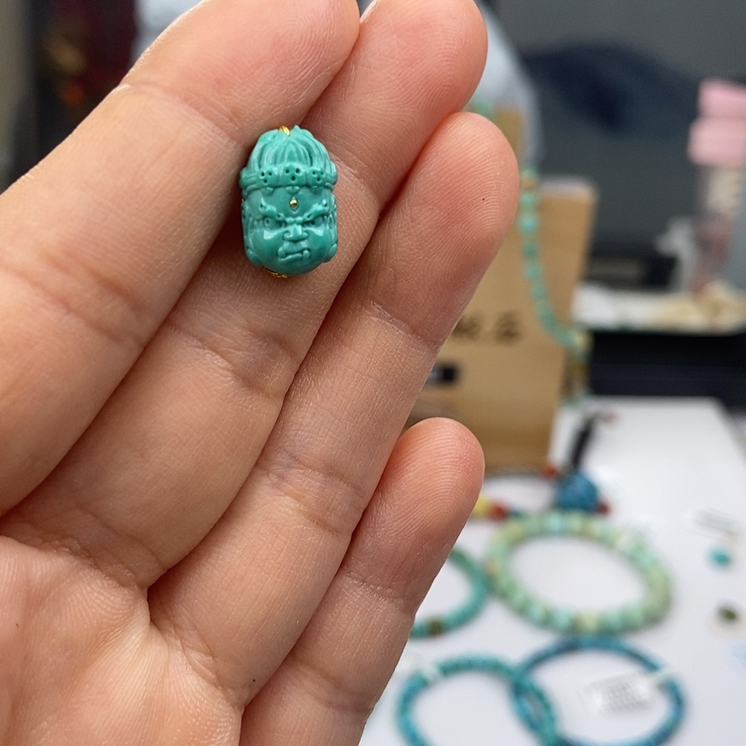 绿松石未镶嵌珠宝奇石