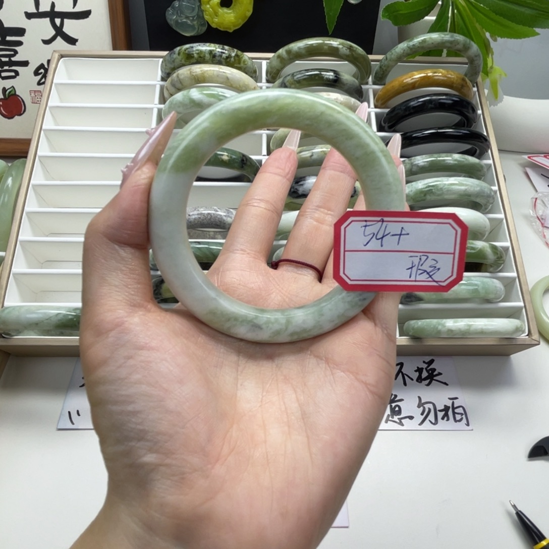 ****奇蛇纹石玉未镶嵌手镯