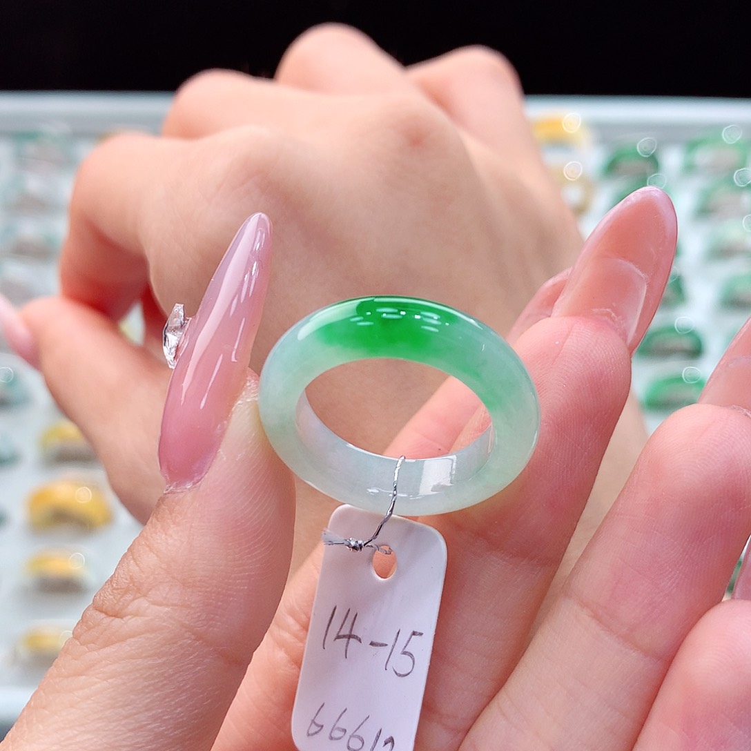 翡翠未镶嵌戒指14.15号