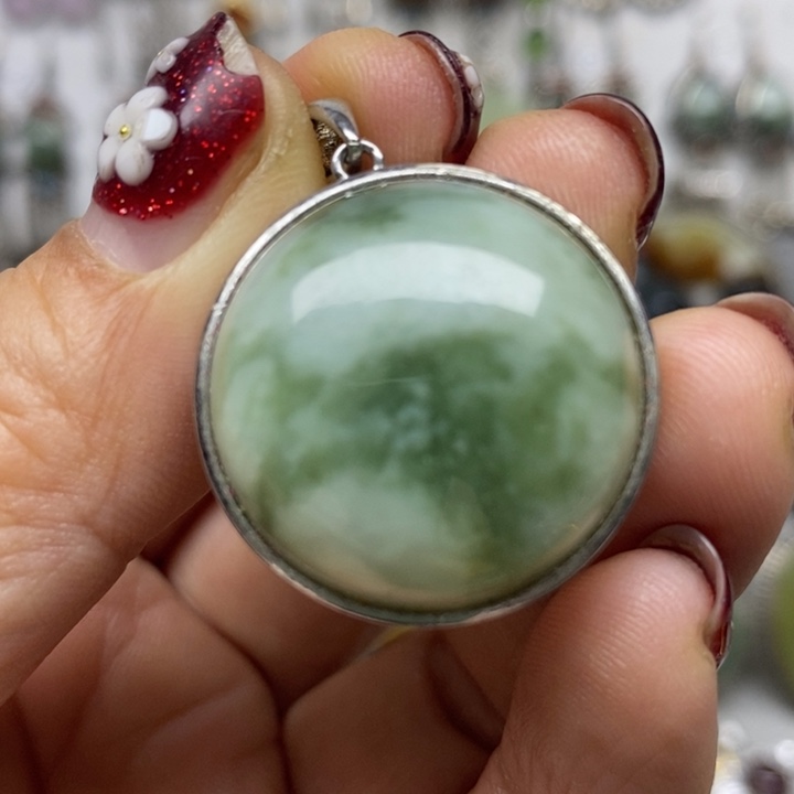 蛇纹石玉吊坠银S925镶嵌