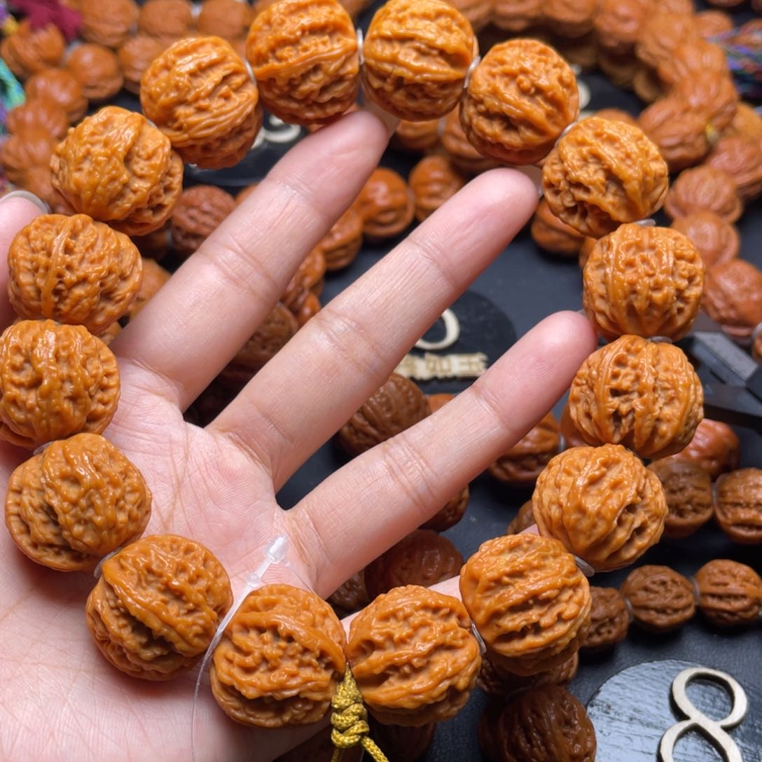 文玩核桃手串R**i粗筋111