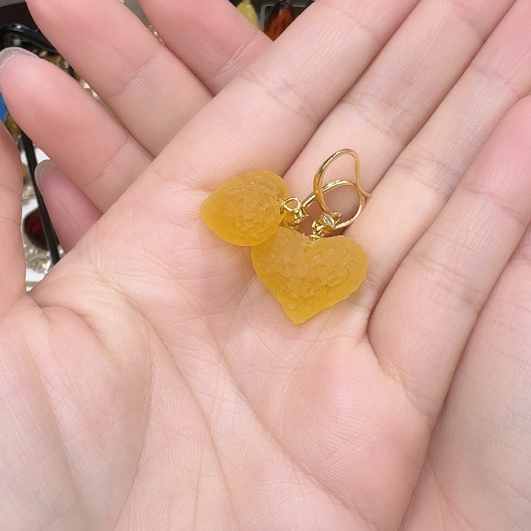 裸石琥珀未镶嵌耳坠