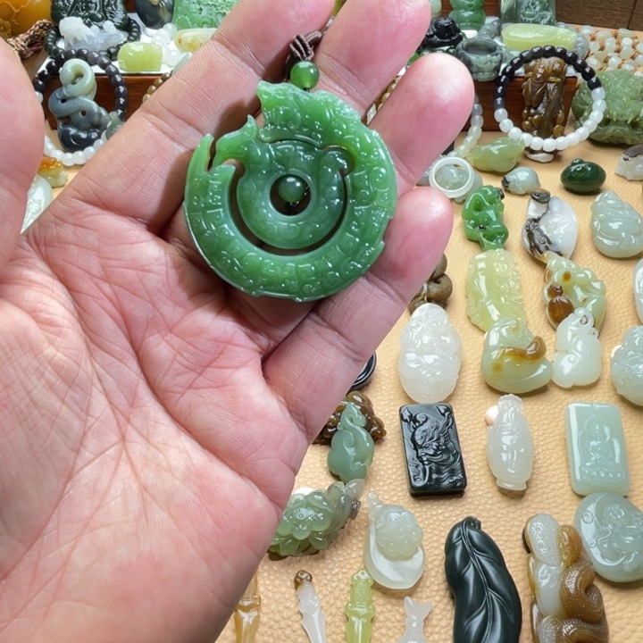 和田玉（碧玉）颈饰未镶嵌定制款