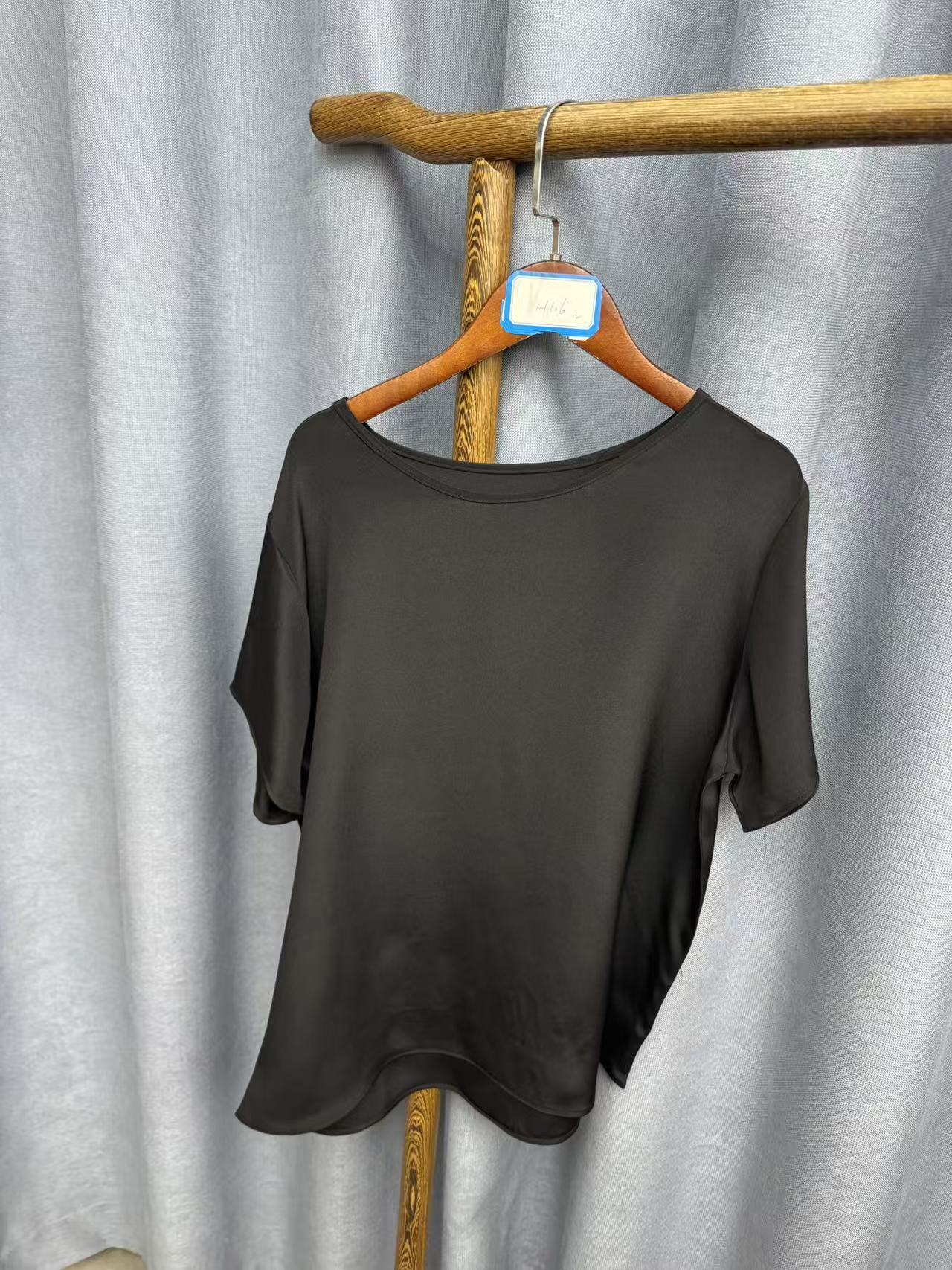 秋季新款休闲时尚圆领桑蚕丝短袖上衣女H106