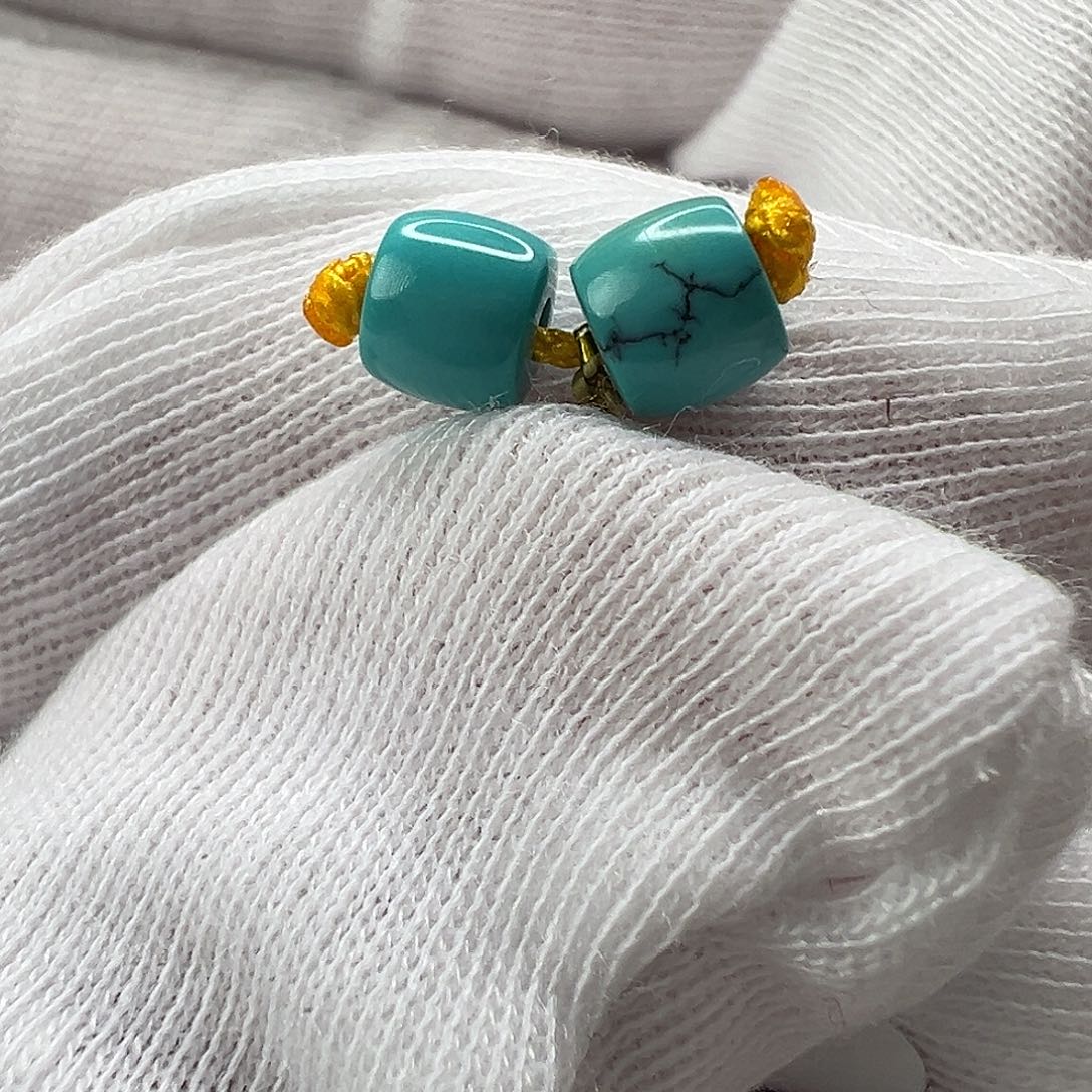 绿松石未镶嵌直切对珠