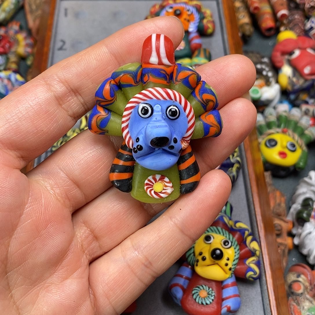 琉璃颈饰狮子酋长