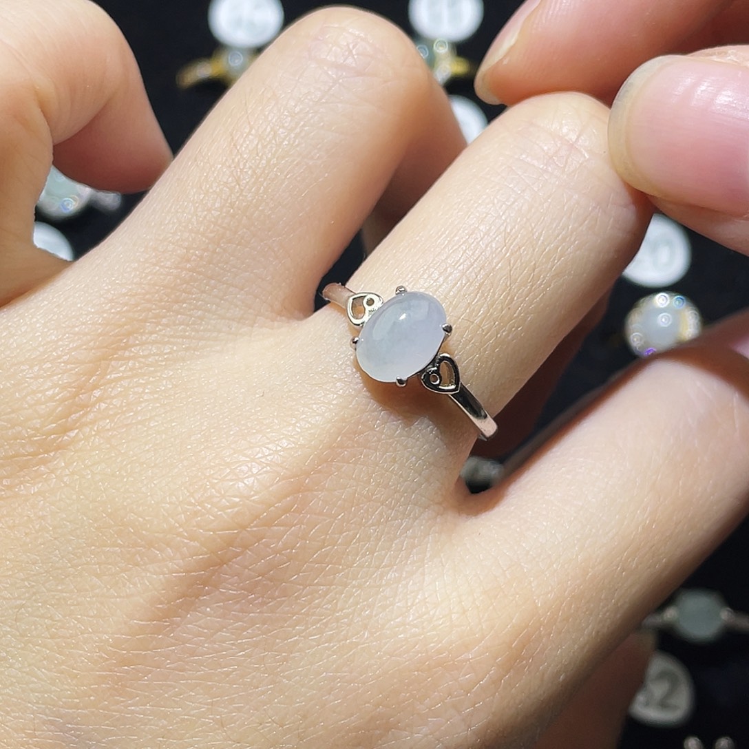 翡翠未镶嵌戒指戒指