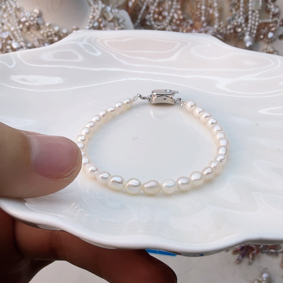 淡水珍珠颈饰未镶嵌