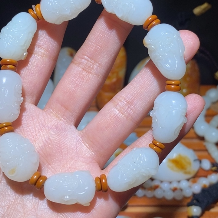 金***阳和田玉未镶嵌颈饰