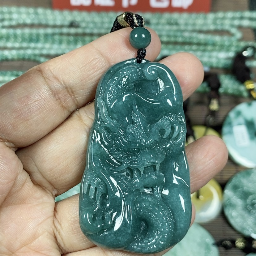 【闪购商品】翡翠颈饰未镶嵌玉吊坠翡翠玉随性龙牌