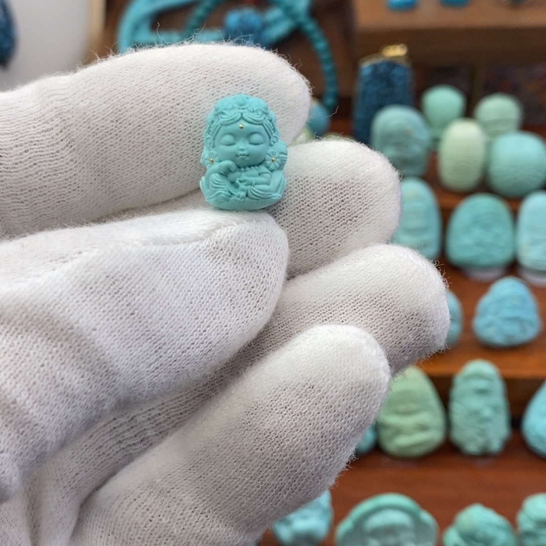 绿松石未镶嵌珠宝奇石