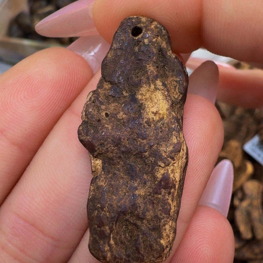 沉香吊坠越南惠安红土吊坠