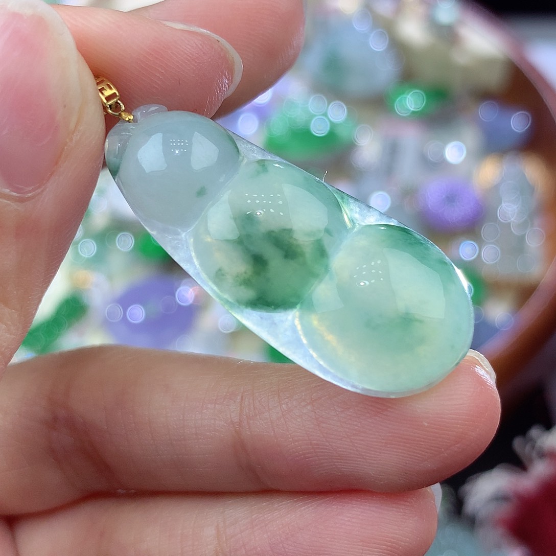 翡翠颈饰18K金镶嵌缅甸翡翠