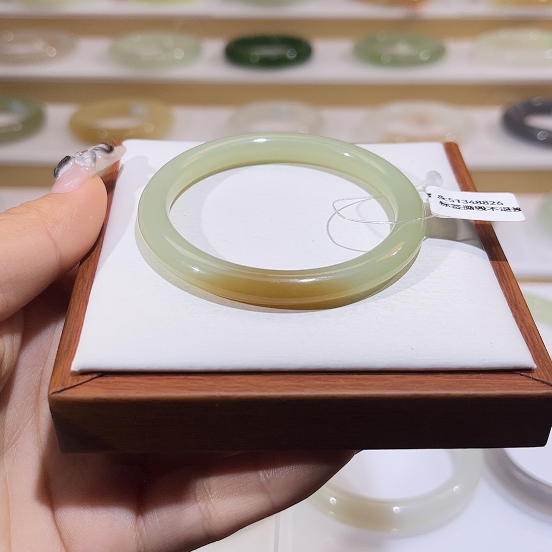 和田玉未镶嵌手镯黄口糖