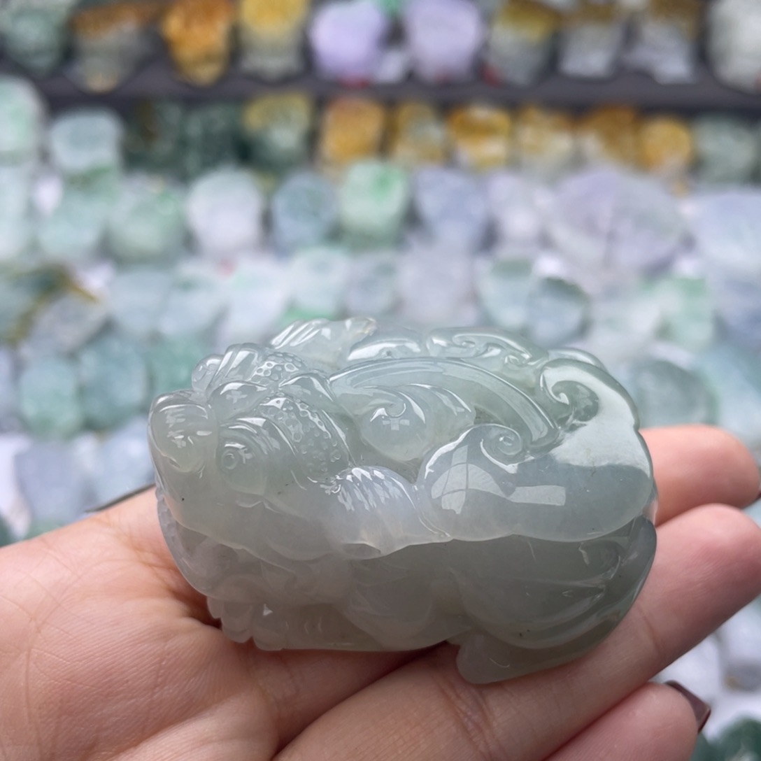 翡翠颈饰未镶嵌貔貅