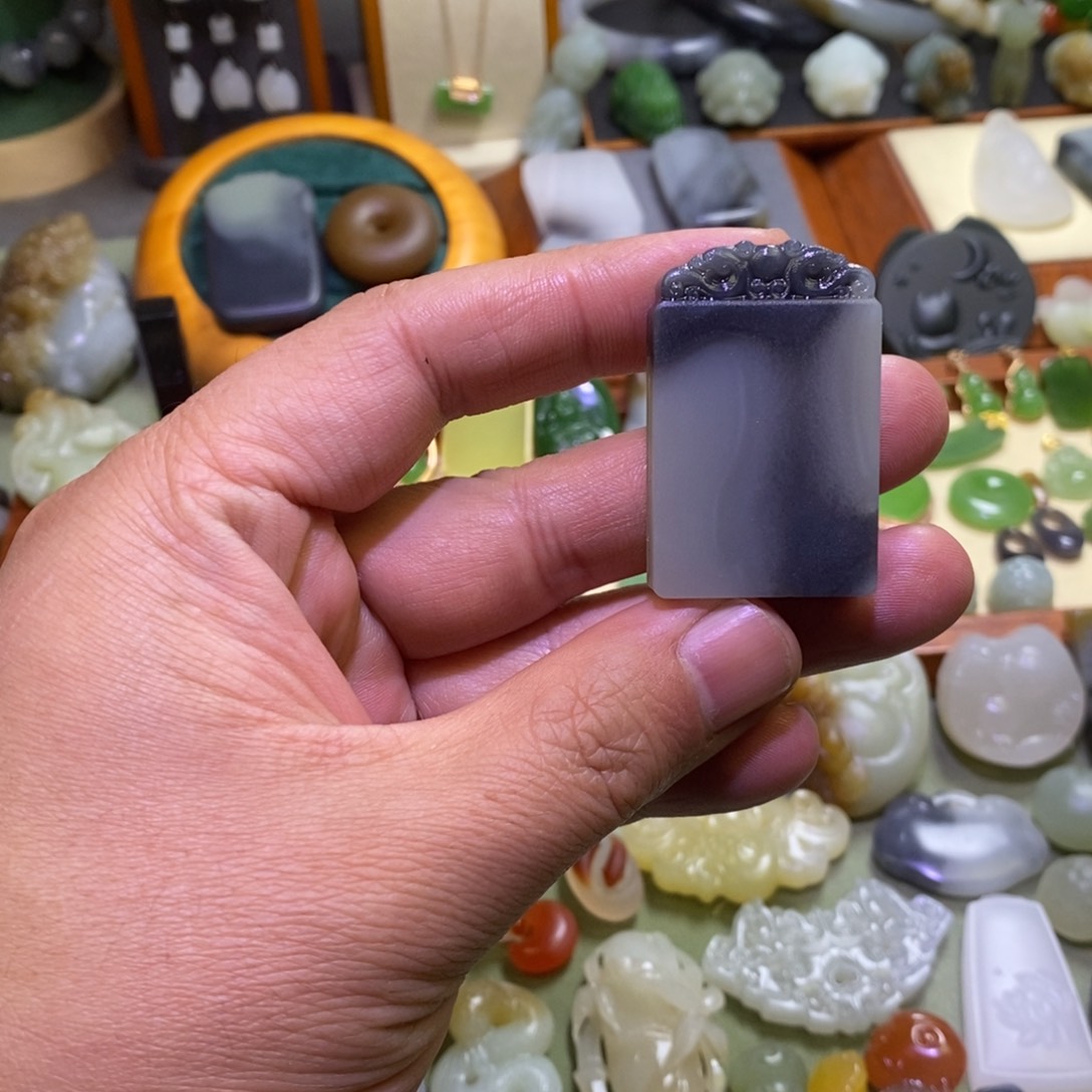 和田玉颈饰未镶嵌定制