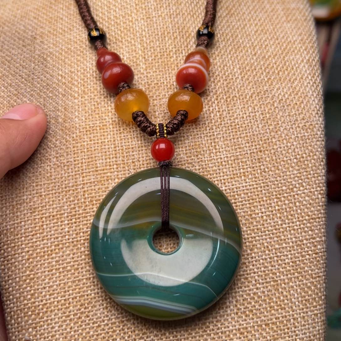 玛瑙/玉髓颈饰未镶嵌