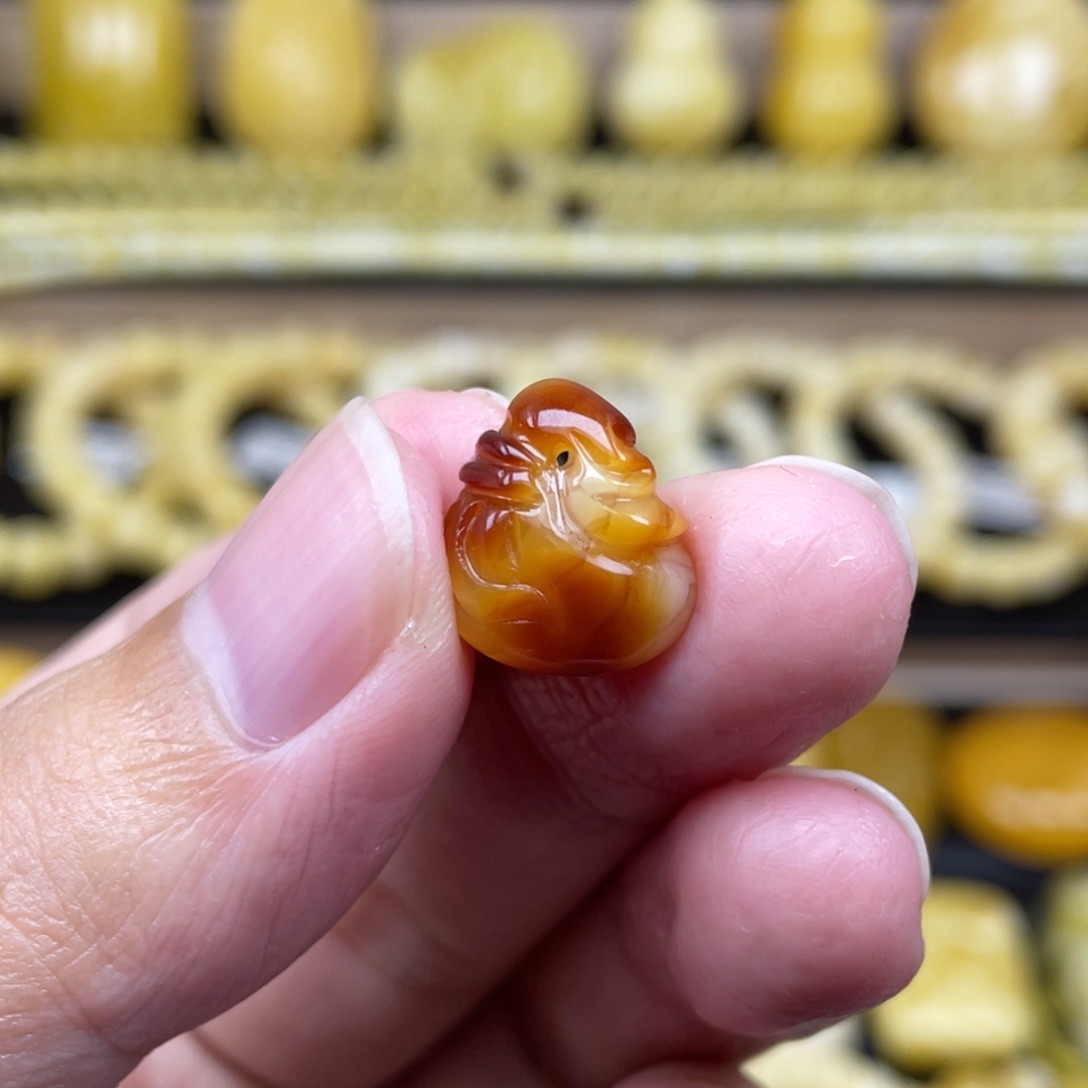 琥珀裸石未镶嵌琥珀蜜蜡