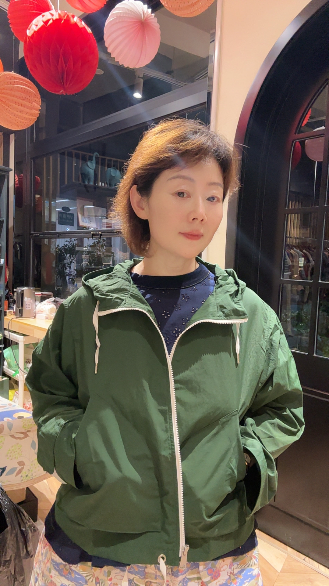 短款休闲拉链外套