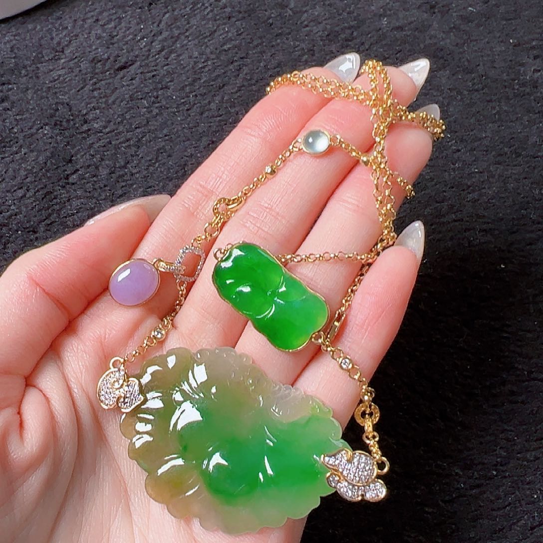 翡翠项链18K金镶嵌好***。签收后24小时鉴赏期